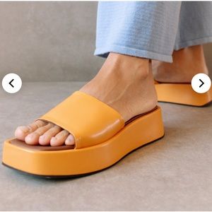 Alohas Vegan Leather Sandals